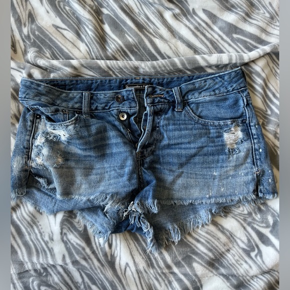 Abercrombie and Fitch Jean shorts - Picture 2 of 2
